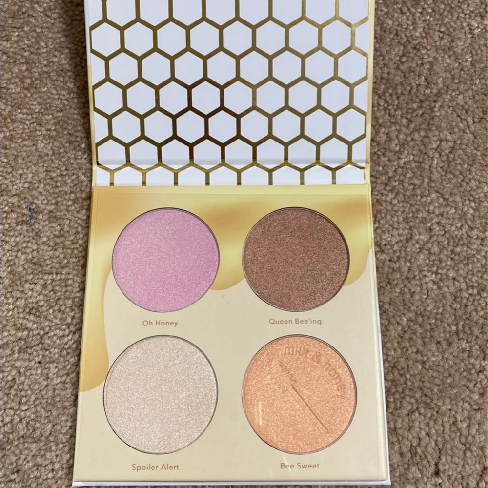 Brand new highlighter palette